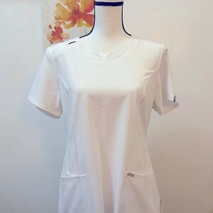 Cherokee Infinity Scrub Top